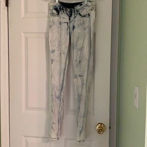 Bebe Jeans white with denim wash